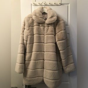 Faux Fur Joe Fresh x Jillian Harris - Medium